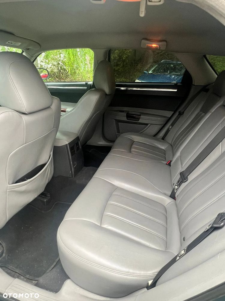 Chrysler 300C - 7