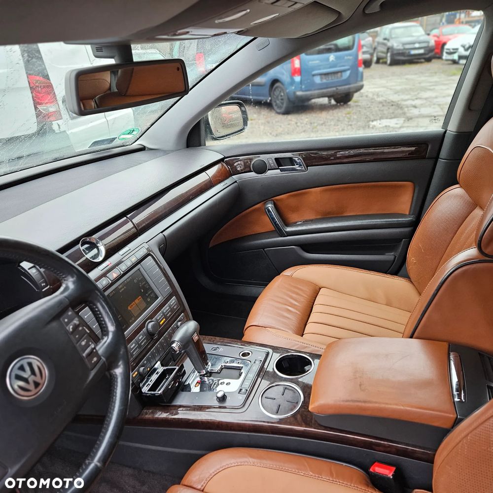 Volkswagen Phaeton - 14