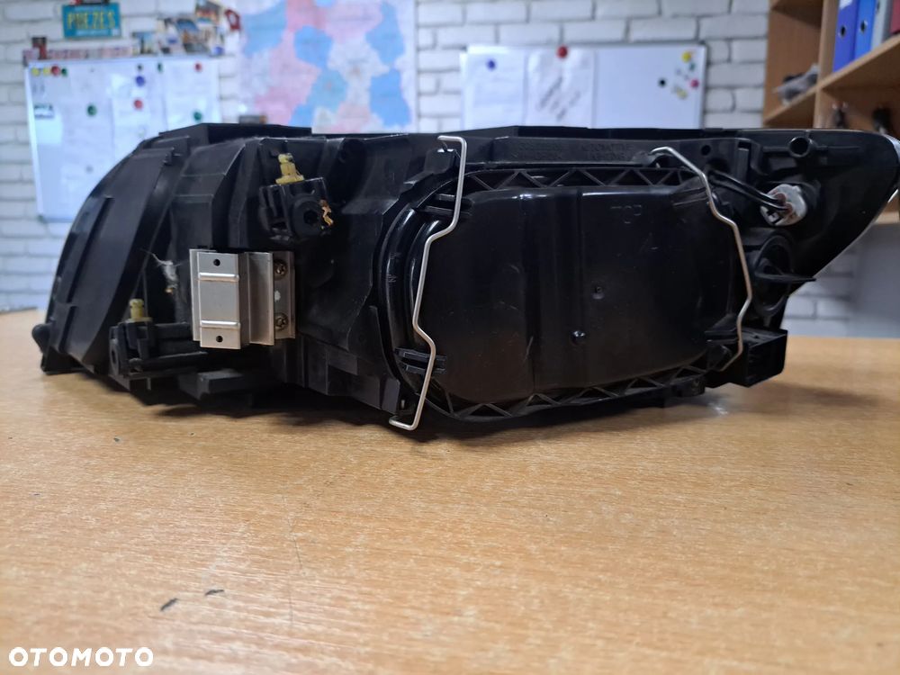 VOLVO V50 S40 II LAMPA LEWA PRAWA LEWY PRAWY PRZÓD EUROPA - 11