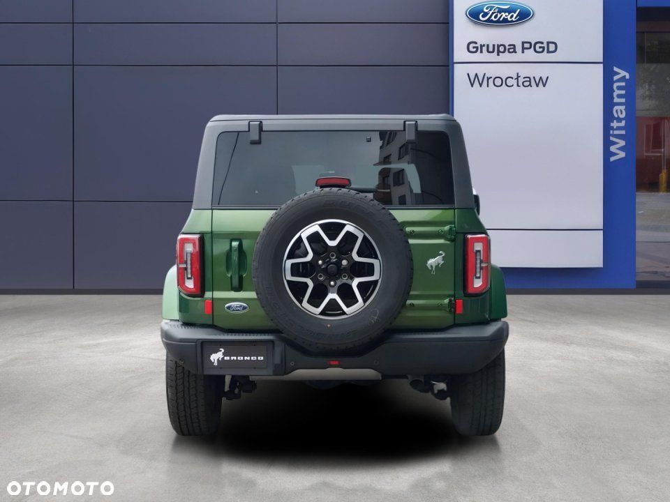 Ford Bronco - 4