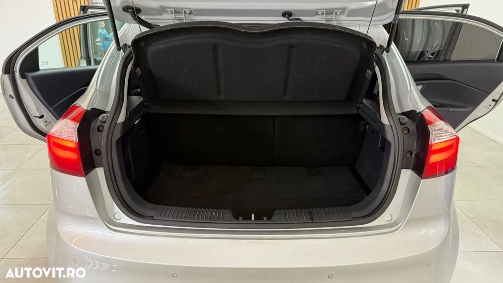 Kia Rio - 18