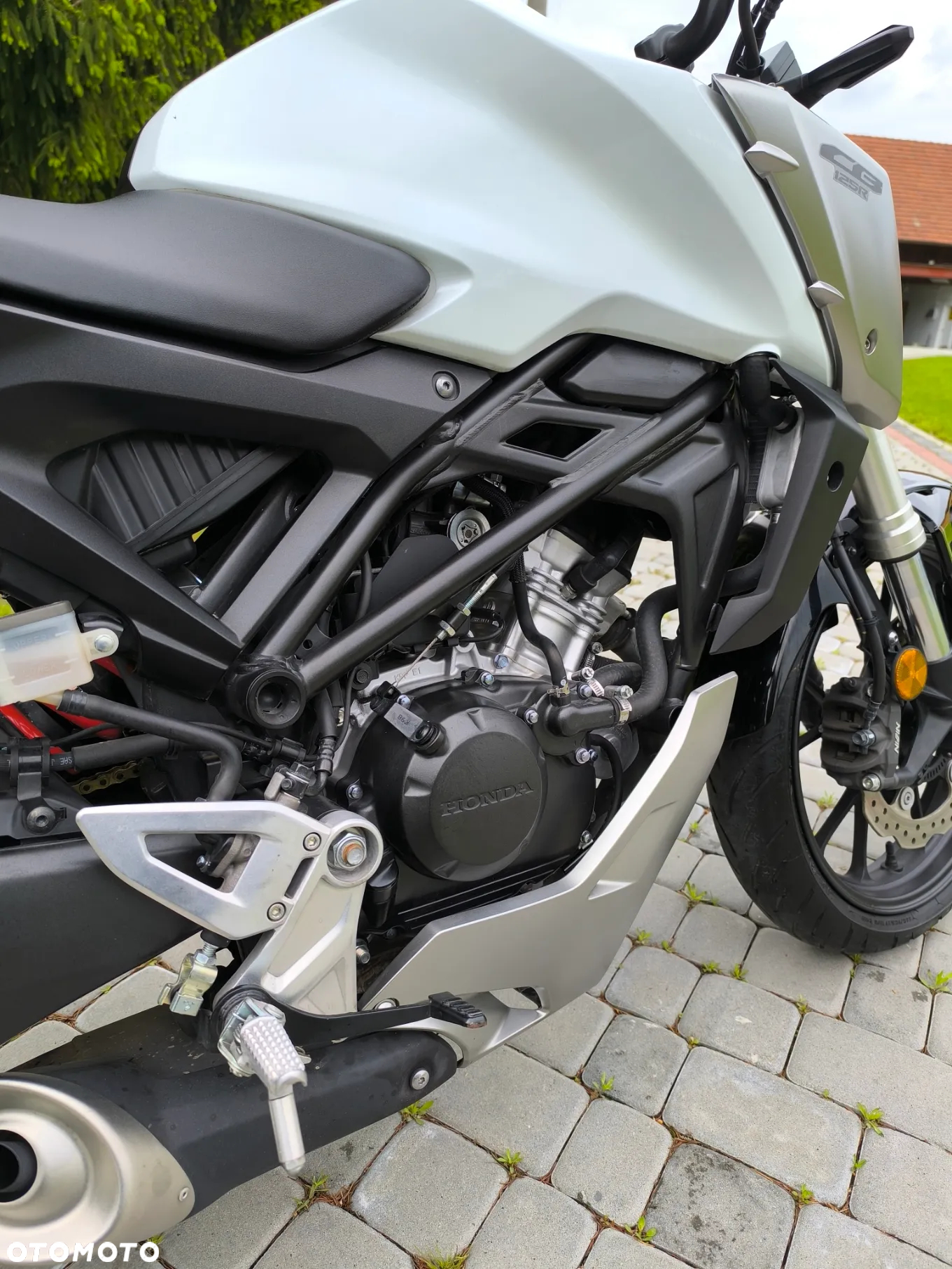 Honda CB - 12