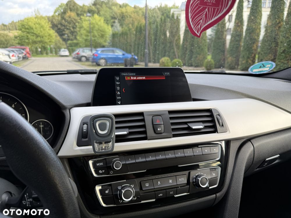 BMW Seria 3 316d M Sport - 17