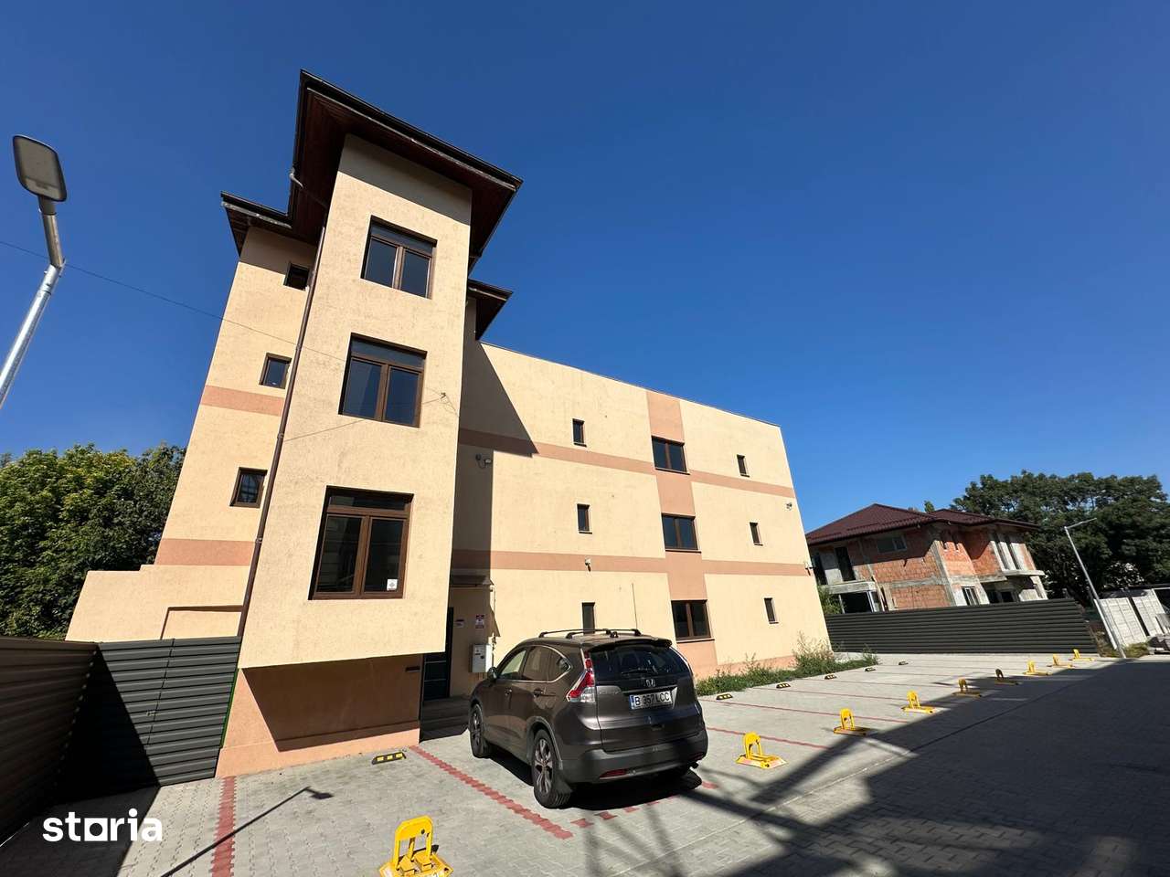Otopeni Libertatii apartament 4 camere bloc boutique - Imagine principală: 2/16