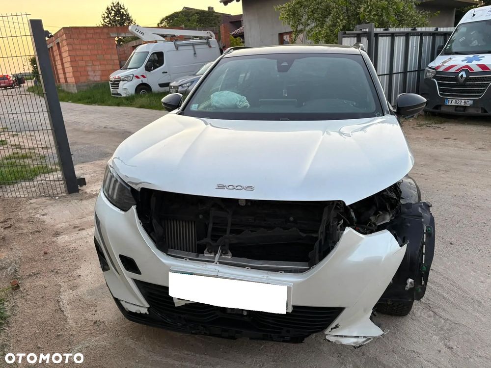 Peugeot 2008 PureTech 130 GT - 25