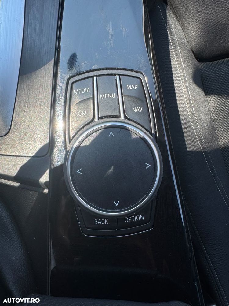 BMW Seria 3 320d xDrive AT - 14