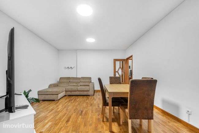 APARTAMENTO COM TERRAÇO GUIMARAES CENTRO - Grande imagem: 3/13