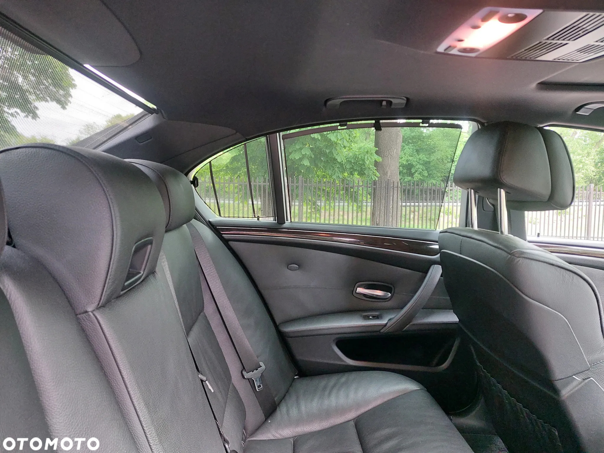 BMW Seria 5 530i xDrive - 16