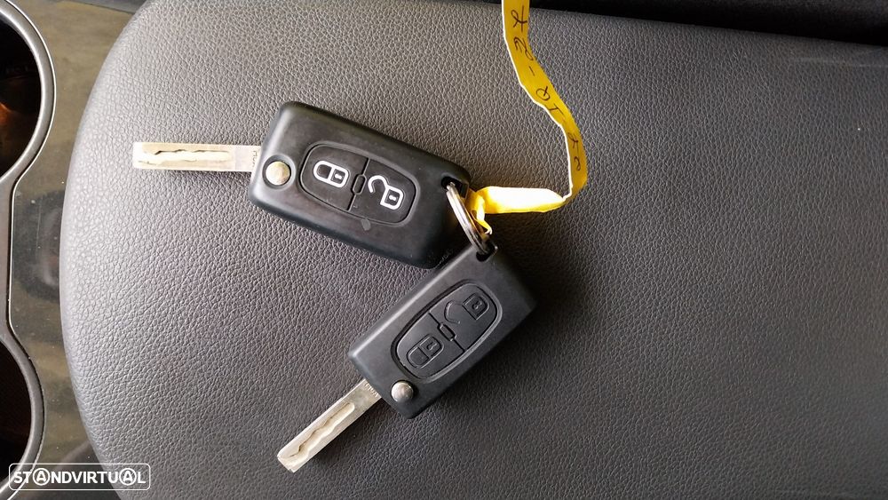 Peugeot 3008 1.6 HDi Sport - 12