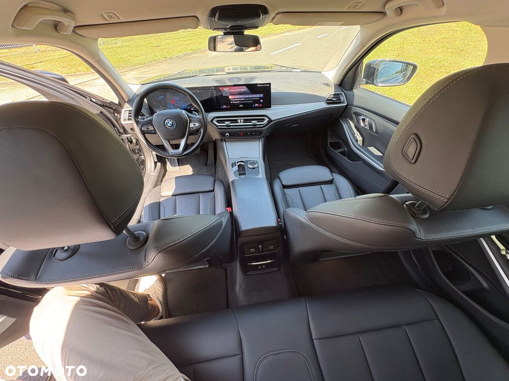 BMW Seria 3 320e PHEV - 11