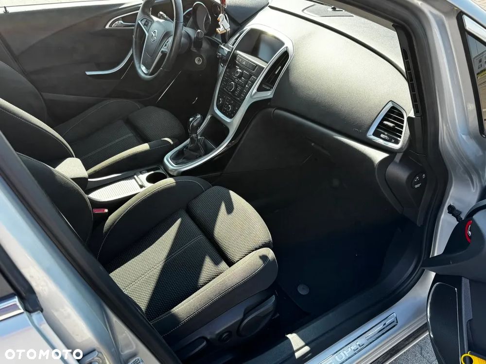 Opel Astra 1.4 Turbo Edition - 25