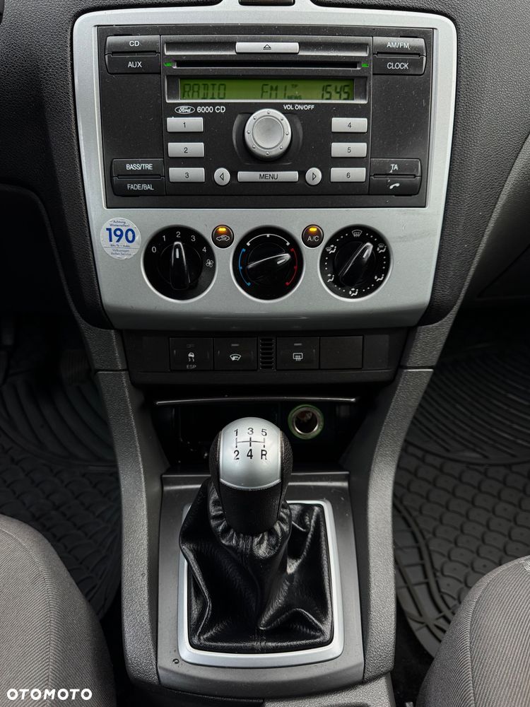 Ford Focus 1.6 16V Style - 28