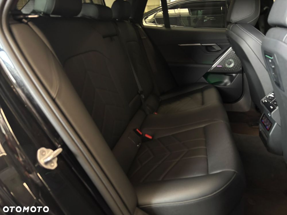 BMW Seria 5 540d xDrive mHEV M Sport - 25