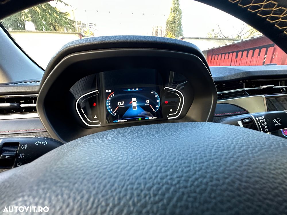 Mitsubishi JAC T8 pro - 9