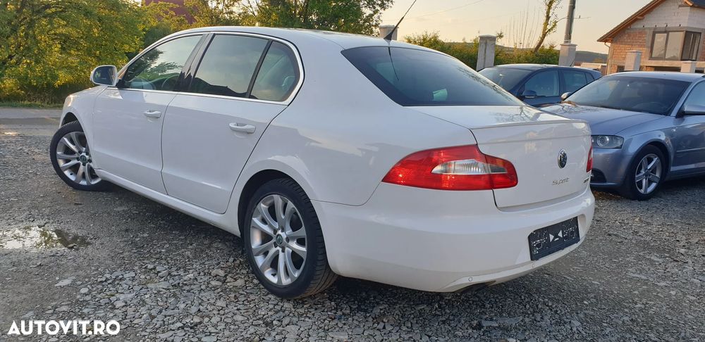 Skoda Superb 1.9 TDI GreenLine - 4
