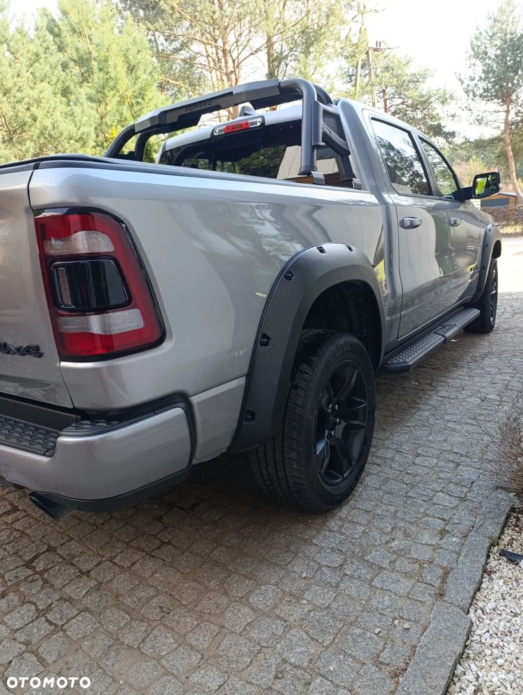 RAM 1500 Crew Cab Shortbed Bighorn - 17