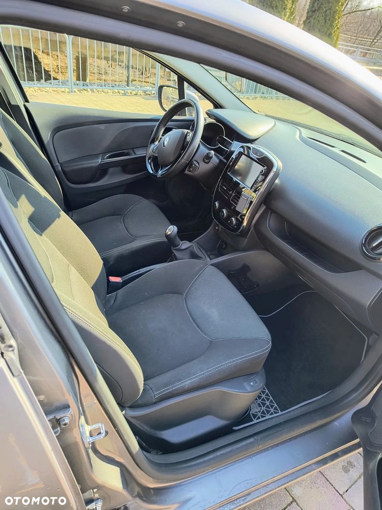 Renault Clio TCe 90 Paris - 10