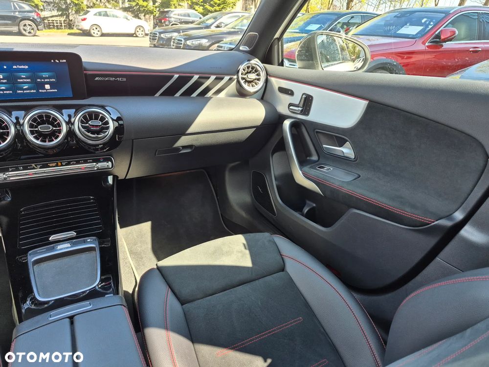 Mercedes-Benz Klasa A 35 AMG 4-Matic 8G-DCT - 29