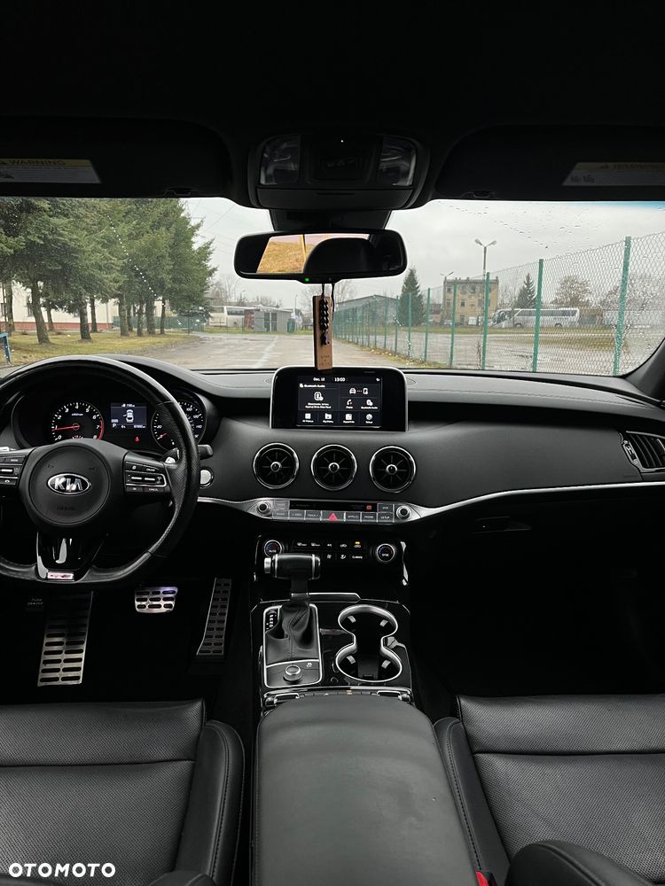 Kia Stinger 2.0 T-GDI GT Line - 16