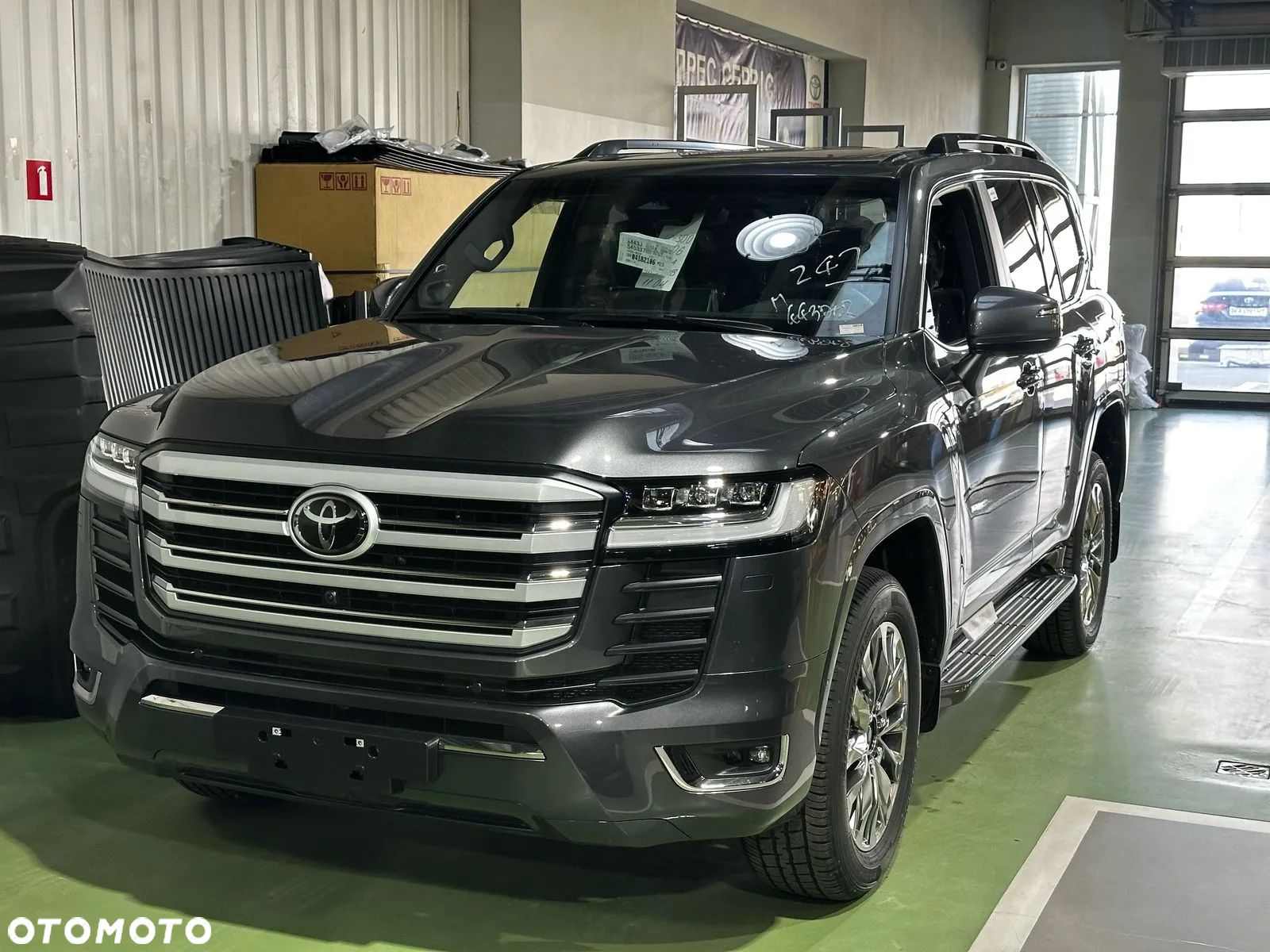 Toyota Land Cruiser - 1