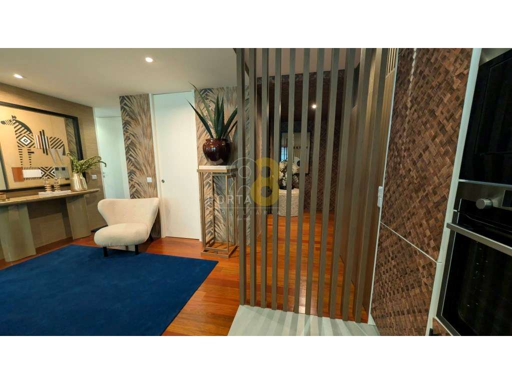 T3 Mobilado com Terraço de 60 m², Piscina e Garagem Box | Praça Gui... - Grande imagem: 3/40