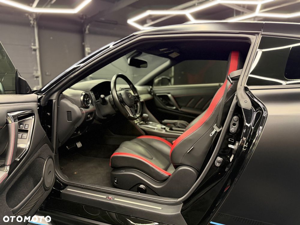 Nissan GT-R Black Edition - 18
