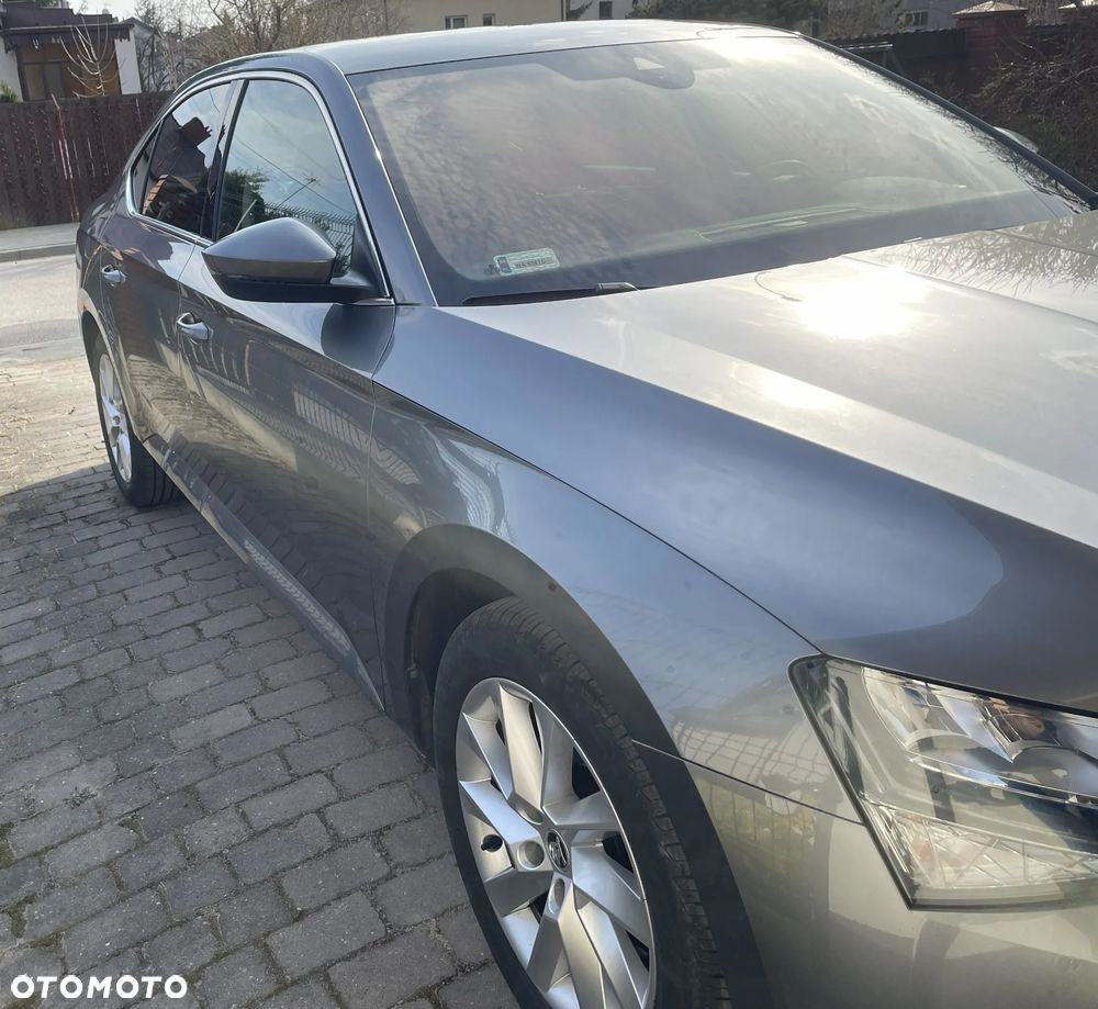 Skoda Superb 2.0 TDI SCR Style DSG - 9