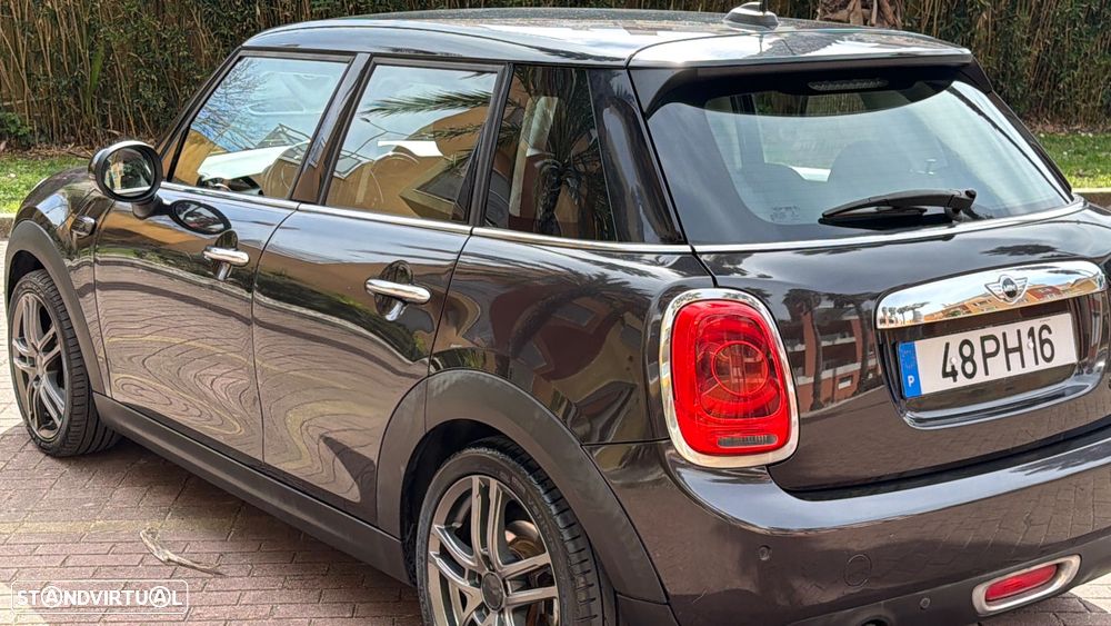 MINI 5 Portas Cooper D - 11