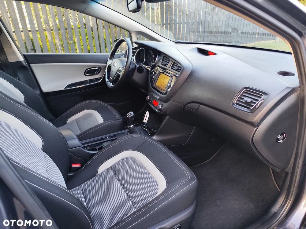 Kia Ceed 1.6 CRDi 128 Vision - 6