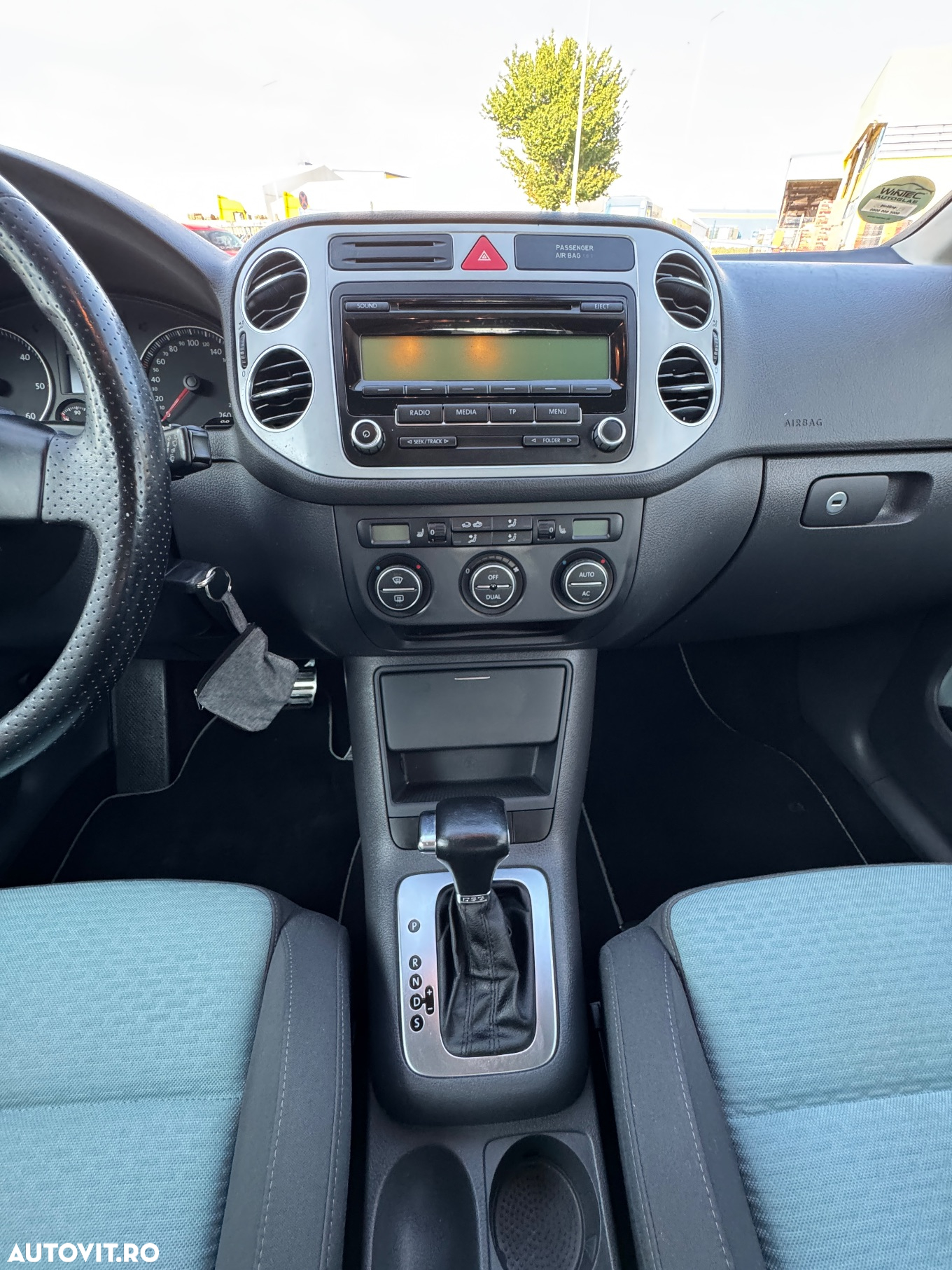Volkswagen Golf Plus 1.9 TDI DPF DSG CrossGolf - 17