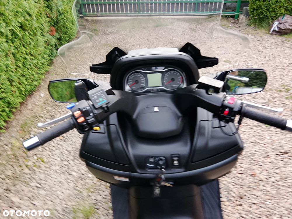 Suzuki Burgman - 9