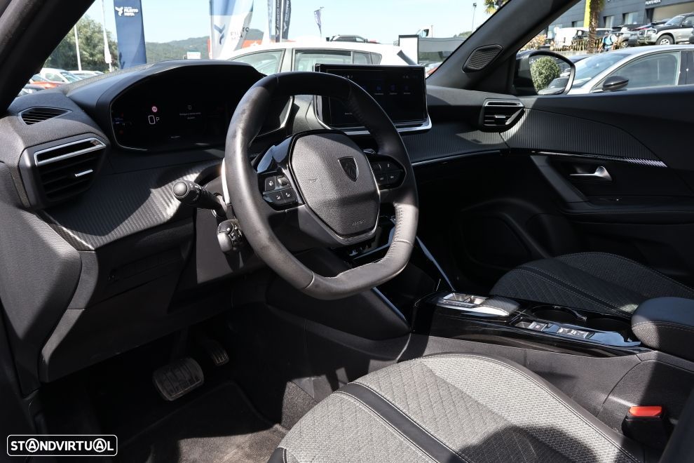 Peugeot 2008 1.2 Hybrid Allure e-DCS6 - 14