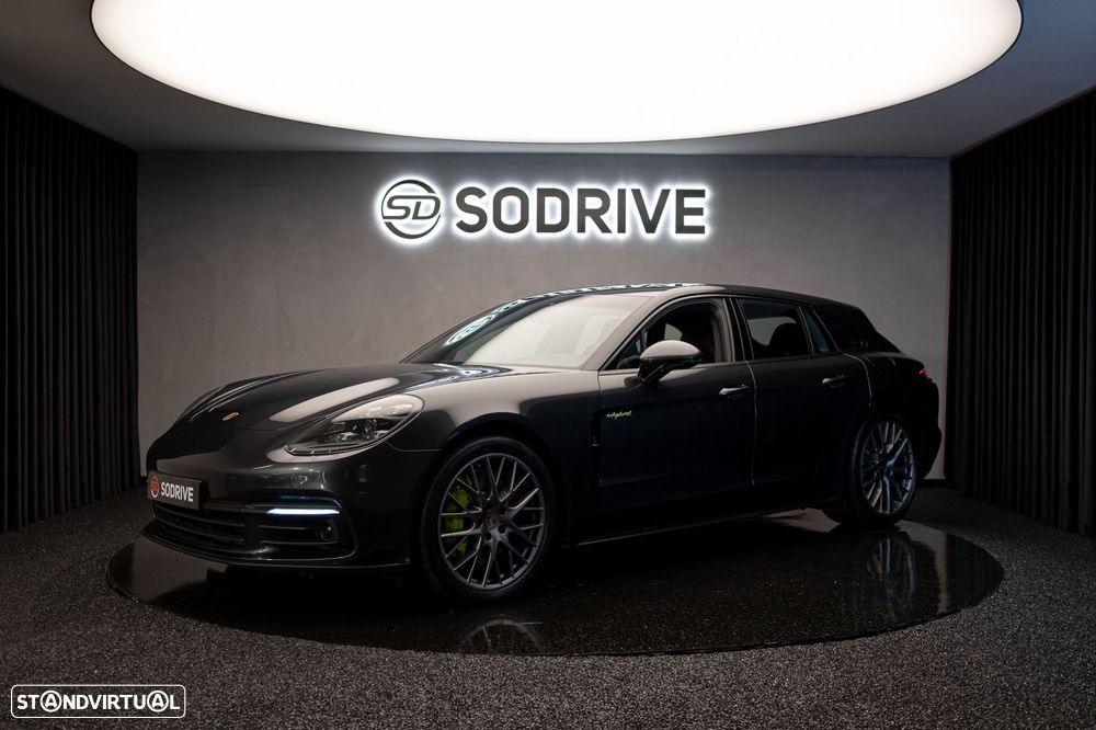 Porsche Panamera Sport Turismo 4 E-Hybrid Edition 10 Anos - 1