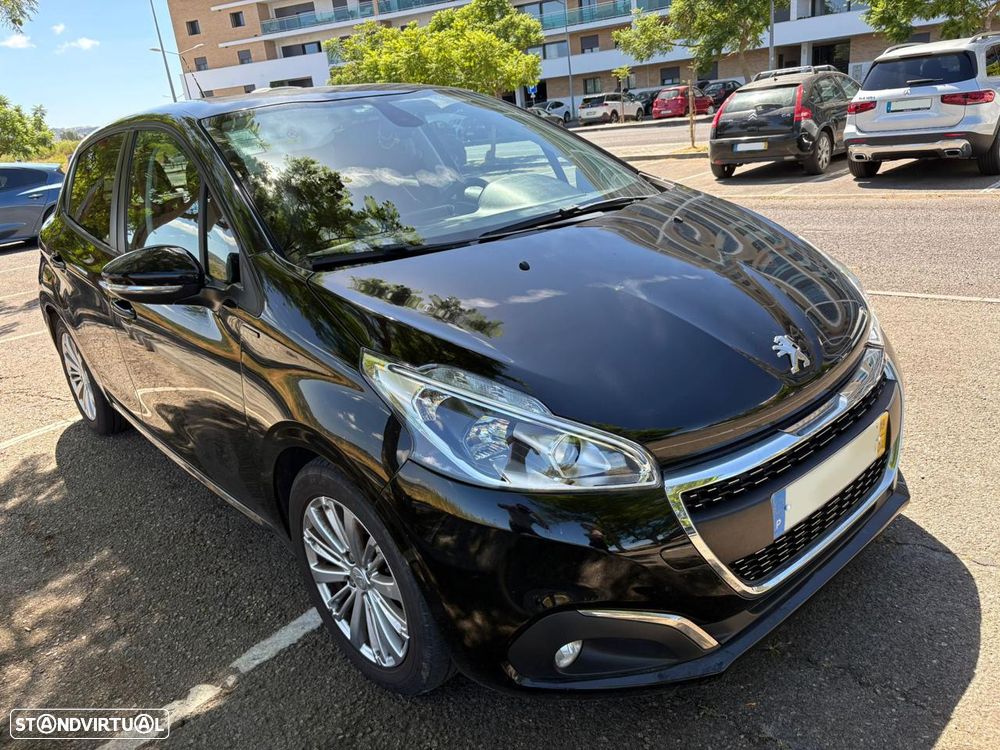 Peugeot 208 1.5 BlueHDi Signature - 1