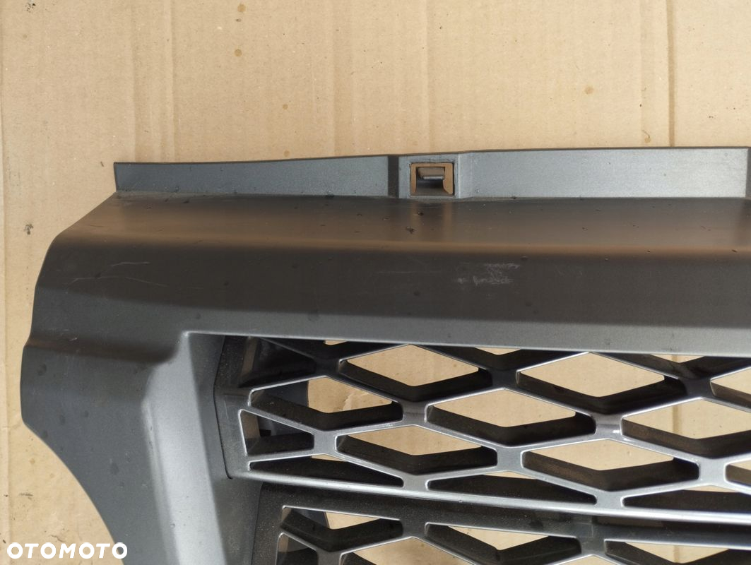 Grill Atrapa Range Rover Sport L320 AH32-8138-AW - 3