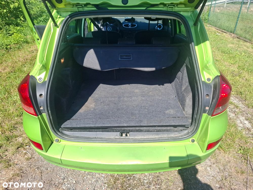 Renault Clio - 11