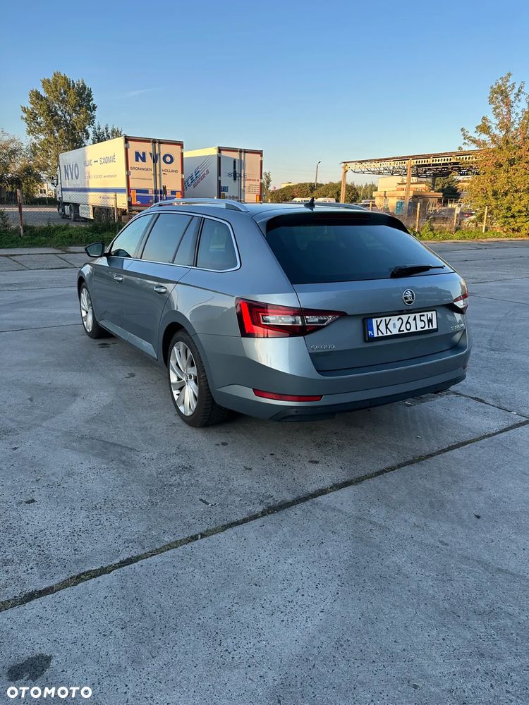 Skoda Superb 2.0 TDI Style DSG7 - 9