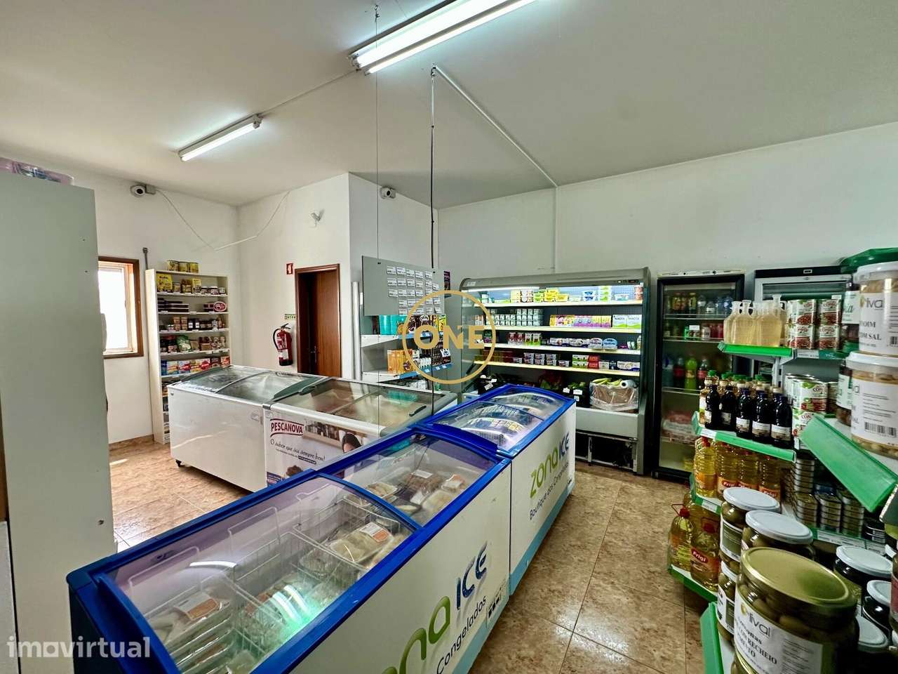 TRESPASSE DE MINI MERCADO EM TERROSO - Grande imagem: 4/10