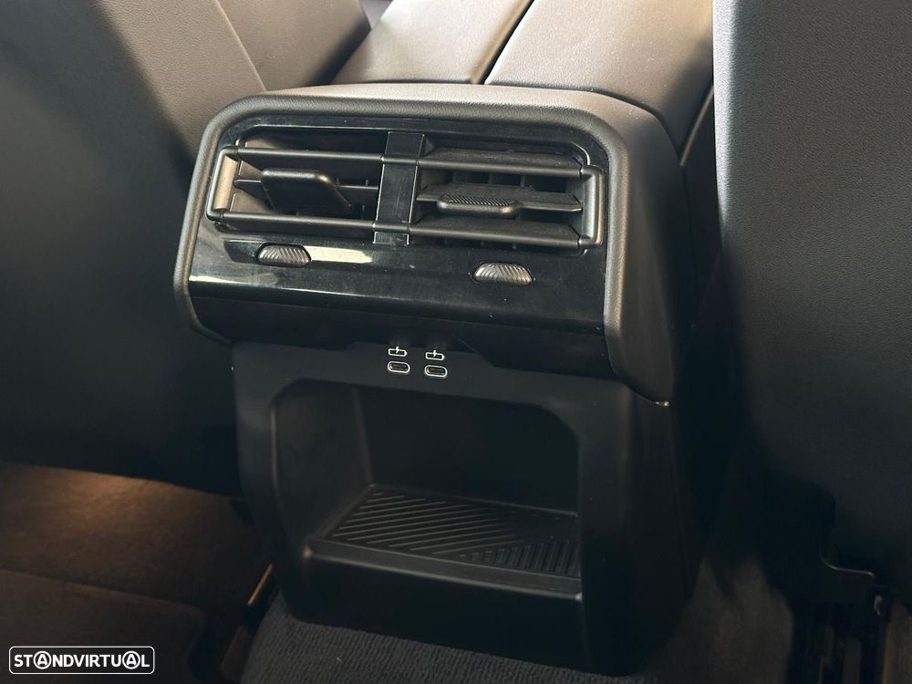 BMW 530 e Pack Desportivo M - 12