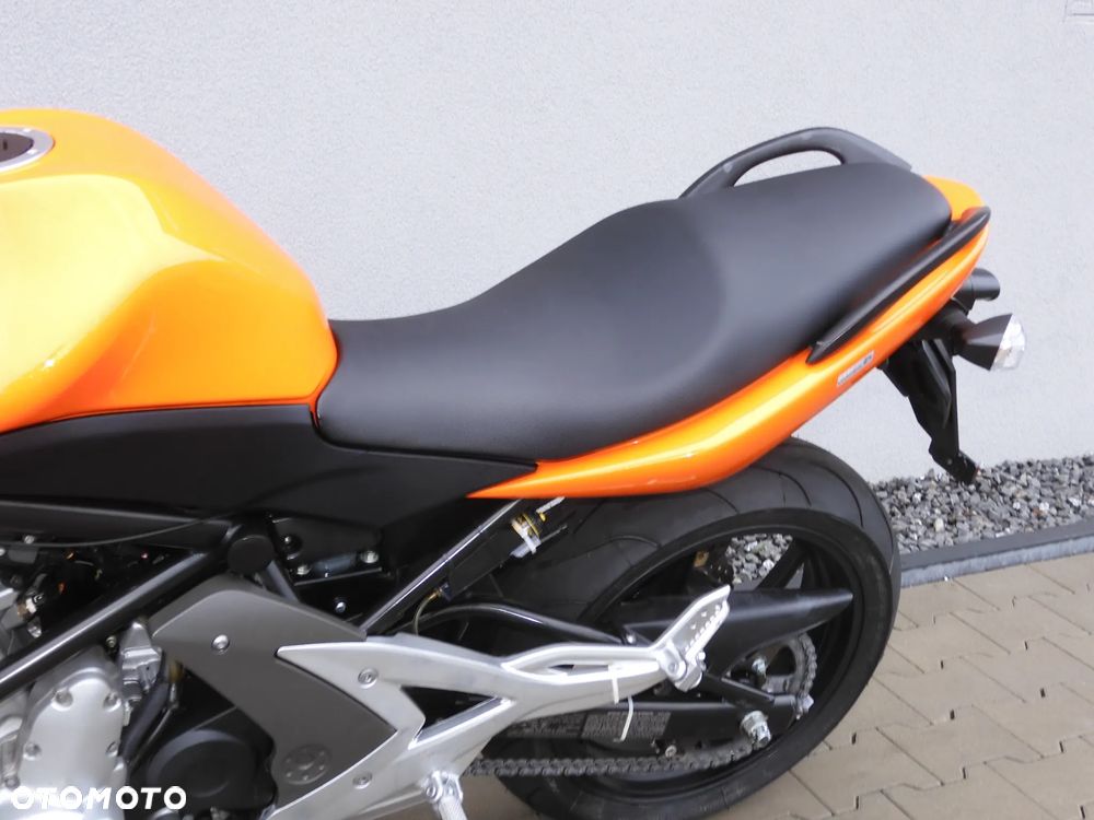 Kawasaki ER - 38