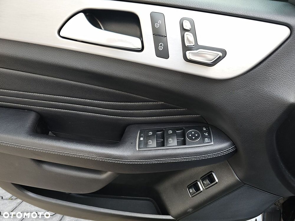 Mercedes-Benz GLE - 21
