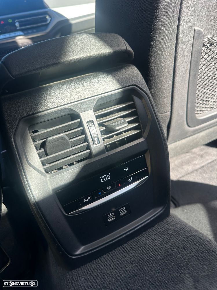BMW 320 d Touring Auto - 13
