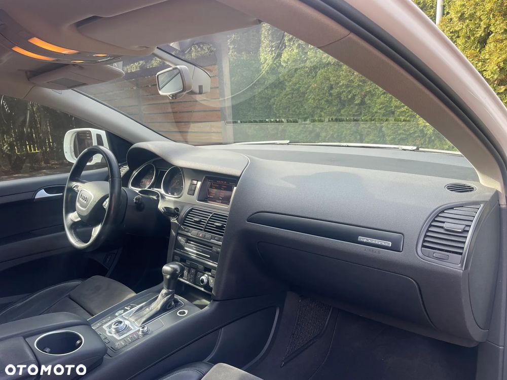 Audi Q7 - 10