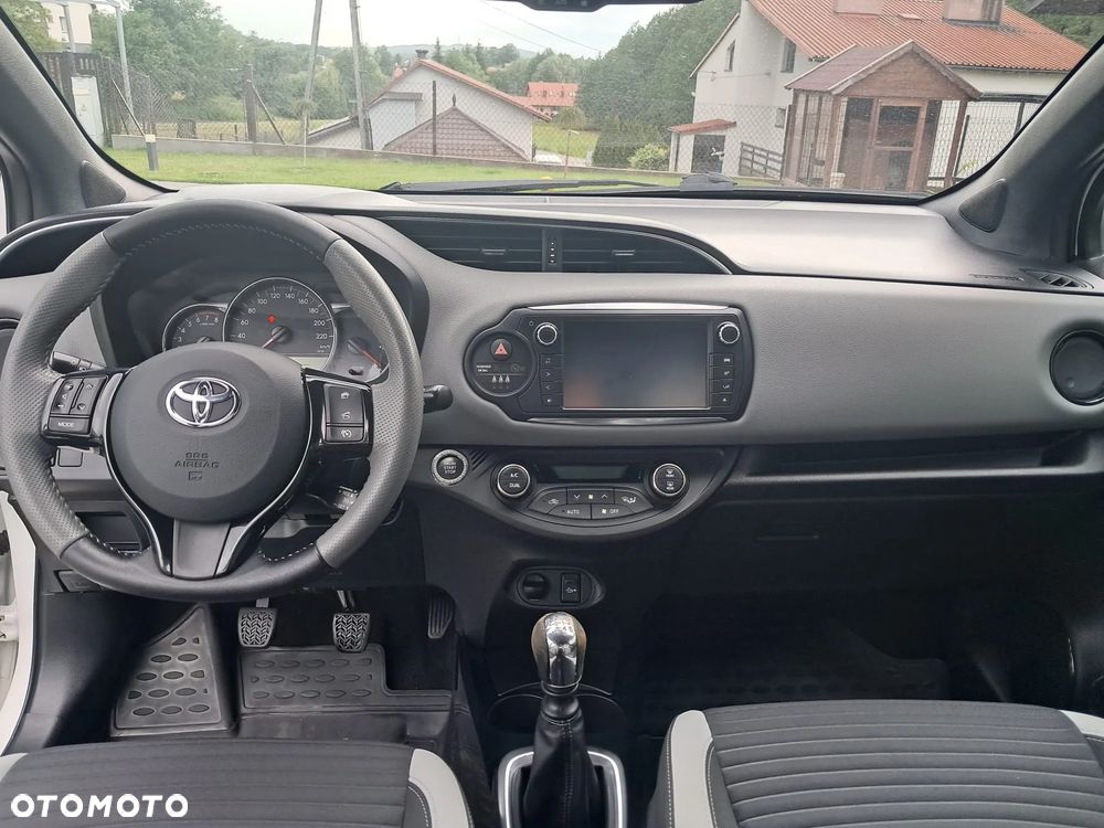 Toyota Yaris - 11