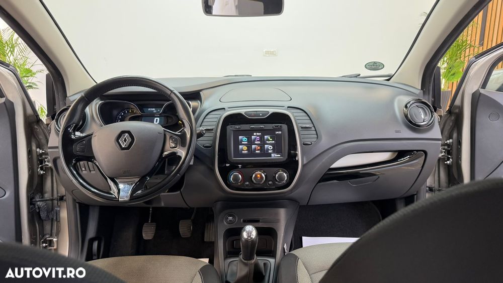 Renault Captur - 23