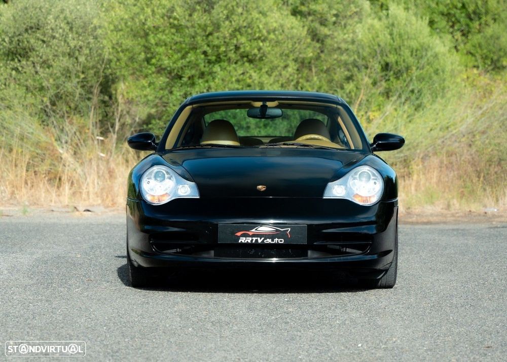 Porsche 911 (996) Carrera - 13