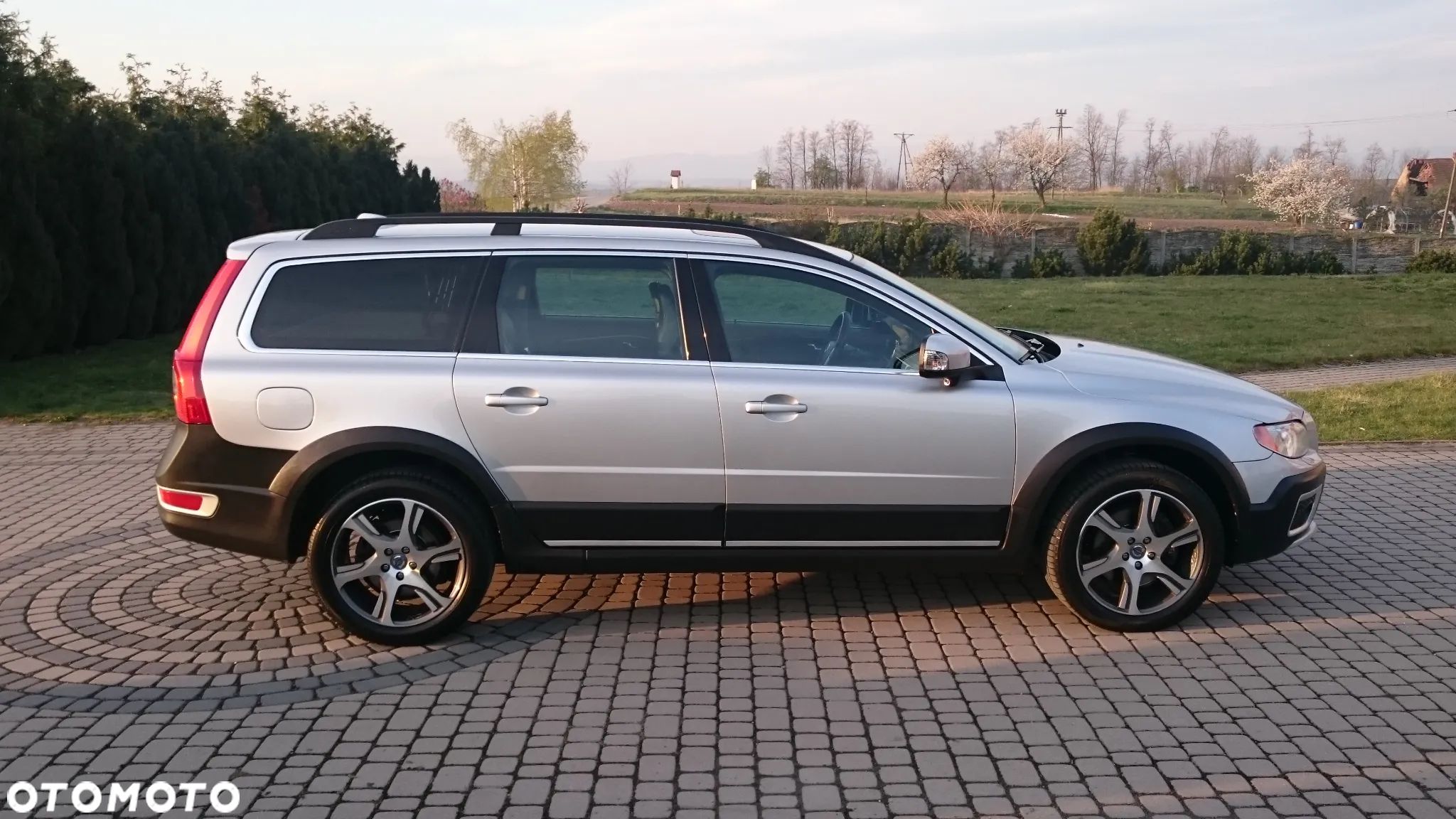 Volvo XC 70 D5 AWD Summum - 1
