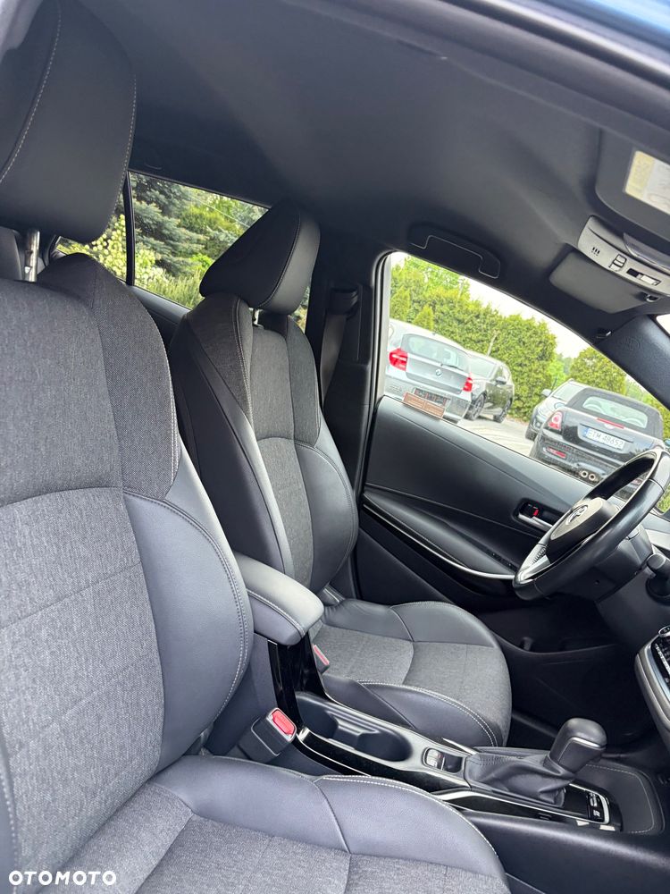 Toyota Corolla 1.8 Hybrid Executive - 32