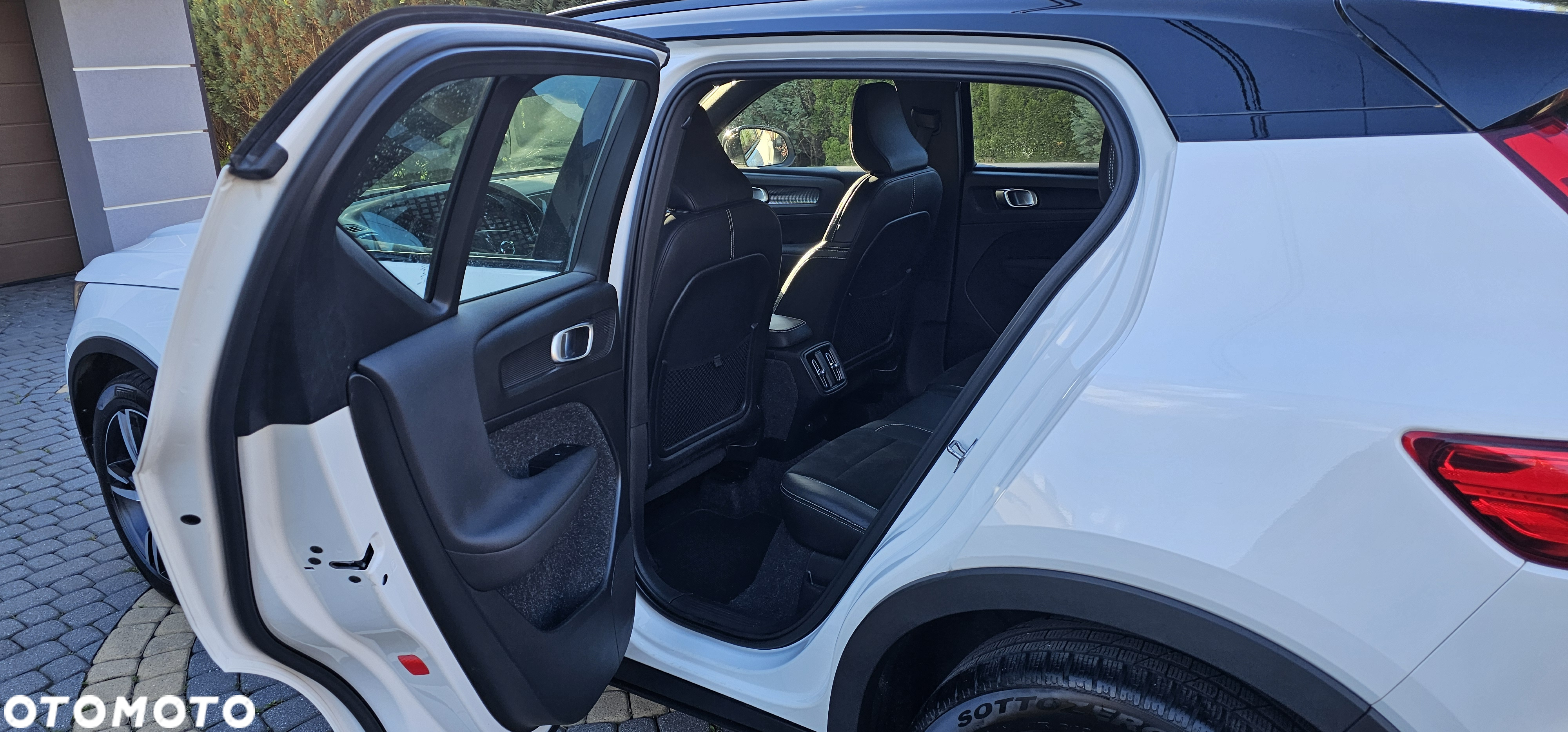 Volvo XC 40 T3 R-Design - 10
