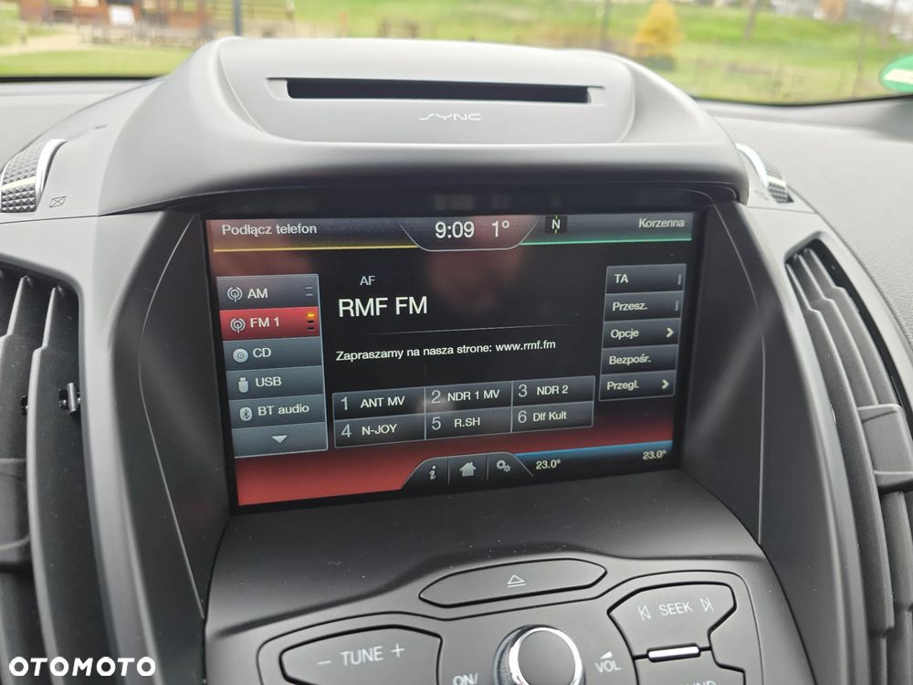 Ford Kuga 2.0 TDCi 2x4 Titanium - 26